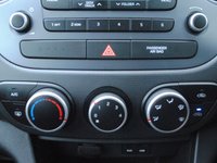 USED 2017 17 HYUNDAI I10 1.0 SE 5d 65 BHP www.suffolkcarcentre.co.uk - Located at Ilketshall