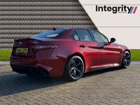USED 2017 66 ALFA ROMEO GIULIA 2.9 V6 BITURBO QUADRIFOGLIO 4d 503 BHP 7" TFT DRIVER INFORMATION CLUSTER - BI XENON HEADLIGHTS - ALFA CONNECT 3D NAVIGATION - FRONT AND REAR PARKING SENSORS - DAB RADIO - 19" 5 HOLE ALLOY WHEELS DARK FINISH - BLIND SPOT MONITORING