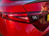 USED 2017 66 ALFA ROMEO GIULIA 2.9 V6 BITURBO QUADRIFOGLIO 4d 503 BHP 7" TFT DRIVER INFORMATION CLUSTER - BI XENON HEADLIGHTS - ALFA CONNECT 3D NAVIGATION - FRONT AND REAR PARKING SENSORS - DAB RADIO - 19" 5 HOLE ALLOY WHEELS DARK FINISH - BLIND SPOT MONITORING