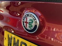 USED 2017 66 ALFA ROMEO GIULIA 2.9 V6 BITURBO QUADRIFOGLIO 4d 503 BHP 7" TFT DRIVER INFORMATION CLUSTER - BI XENON HEADLIGHTS - ALFA CONNECT 3D NAVIGATION - FRONT AND REAR PARKING SENSORS - DAB RADIO - 19" 5 HOLE ALLOY WHEELS DARK FINISH - BLIND SPOT MONITORING