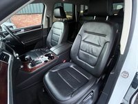 USED 2014 64 VOLKSWAGEN TOUAREG 3.0 V6 SE TDI BLUEMOTION TECHNOLOGY 5d 259 BHP FULL SERVICE HISTORY, 2 KEYS + 12M MOT WITHIN THE SALE
