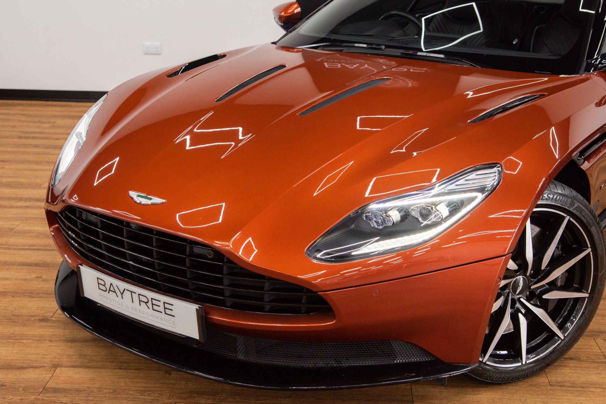 USED 2016 66 ASTON MARTIN DB11 5.2 V12 