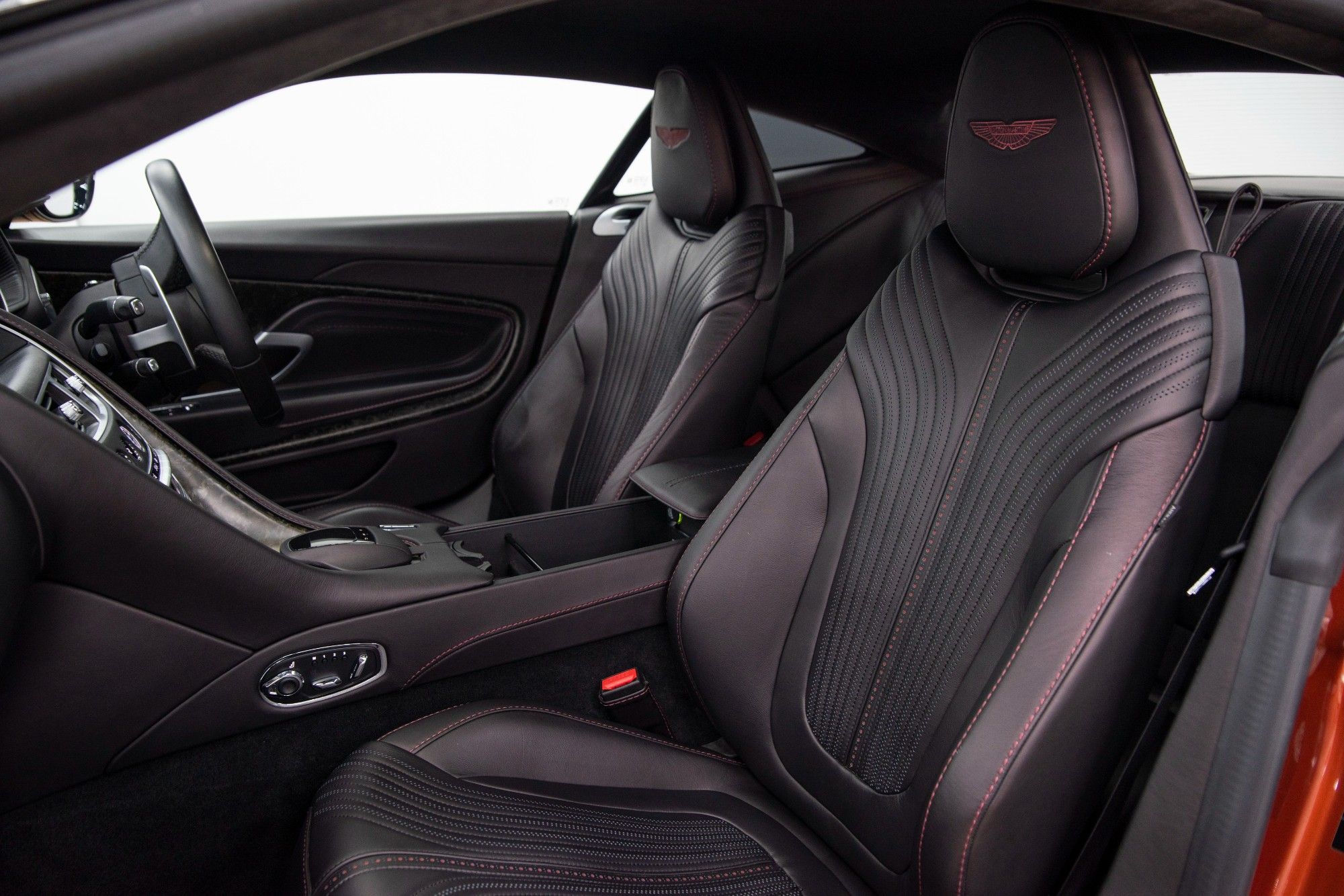 USED 2016 66 ASTON MARTIN DB11 5.2 V12 
