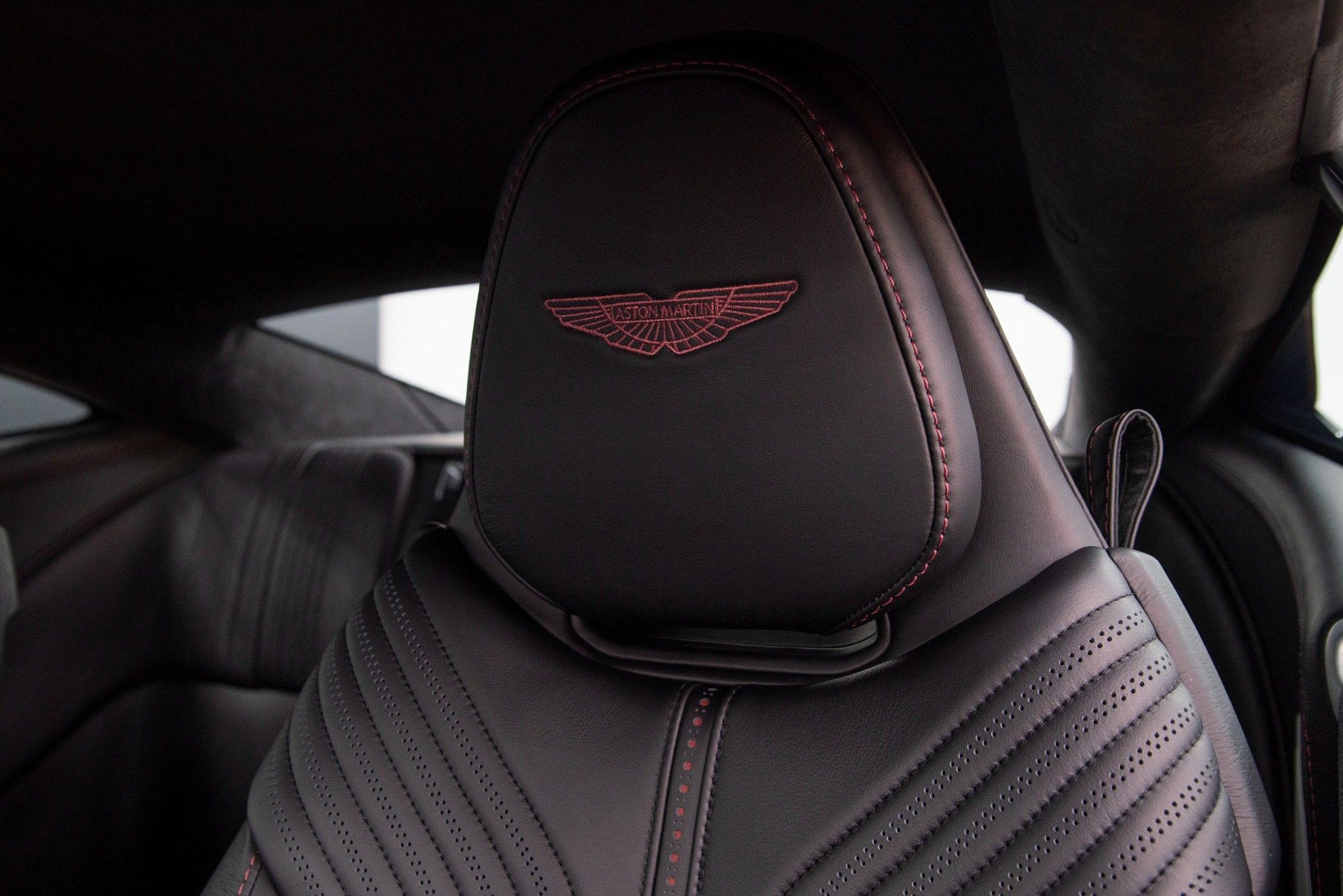 USED 2016 66 ASTON MARTIN DB11 5.2 V12 