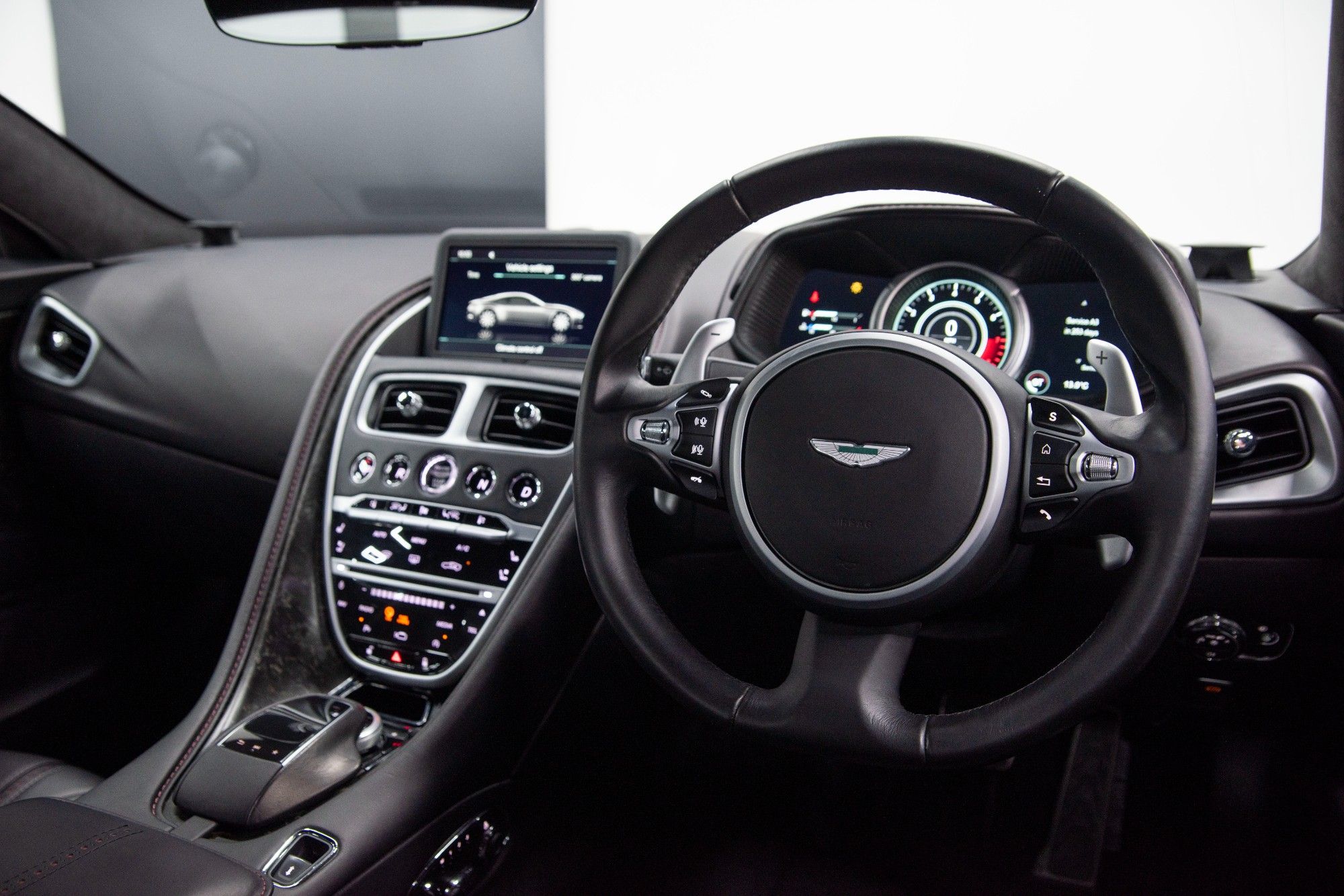 USED 2016 66 ASTON MARTIN DB11 5.2 V12 