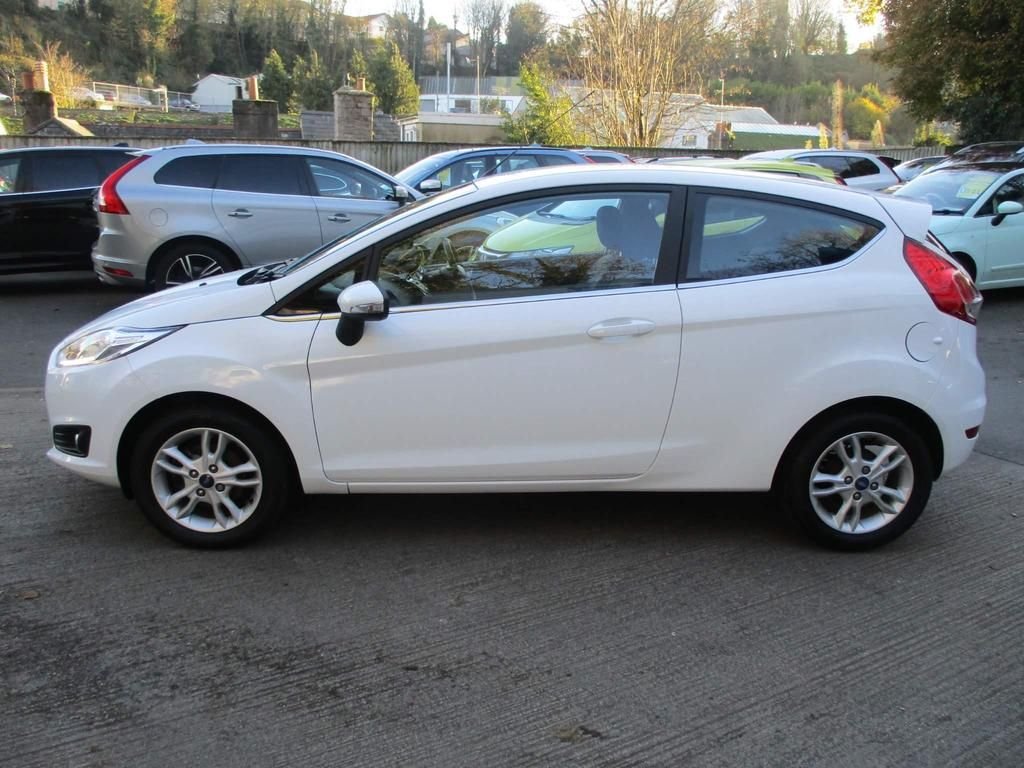 USED 2016 65 FORD FIESTA 1.2 ZETEC 3d 81 BHP FULL SERVICE HISTORY