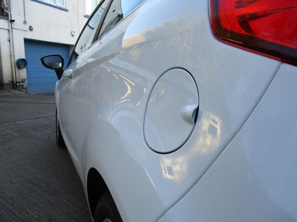 USED 2016 65 FORD FIESTA 1.2 ZETEC 3d 81 BHP FULL SERVICE HISTORY