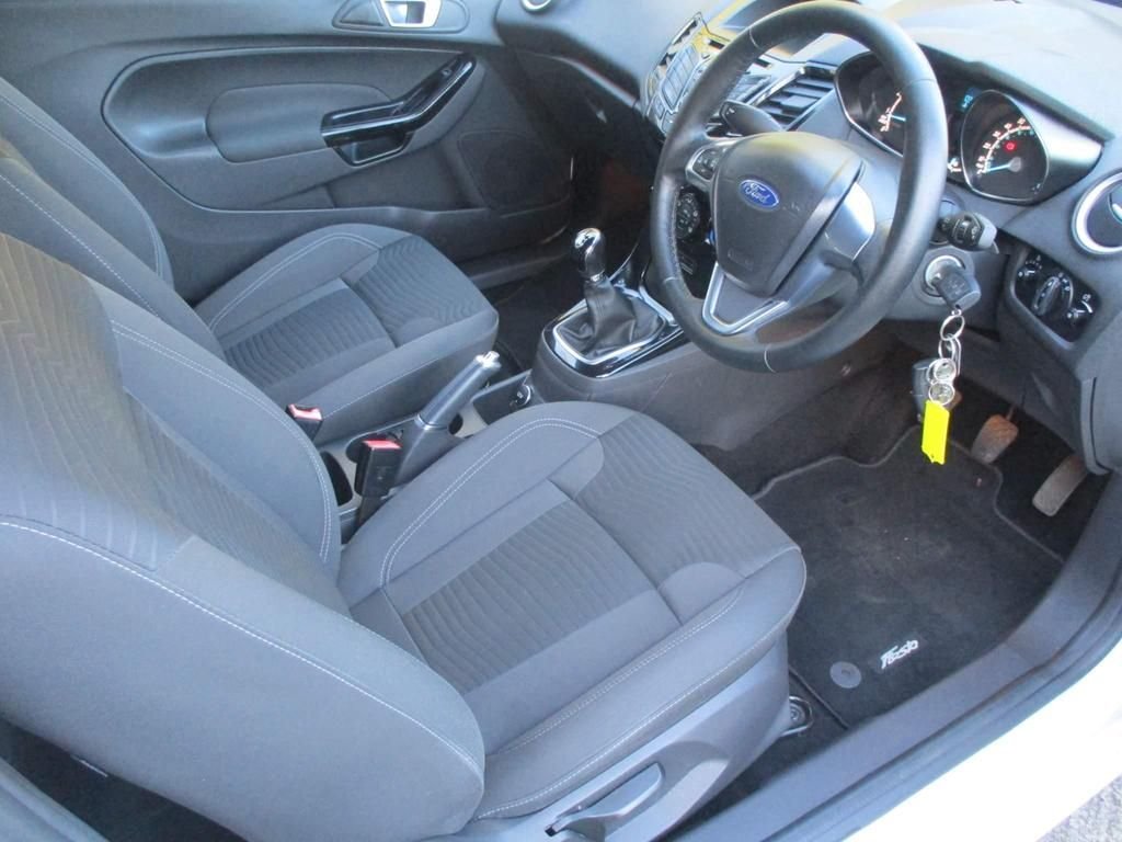 USED 2016 65 FORD FIESTA 1.2 ZETEC 3d 81 BHP FULL SERVICE HISTORY