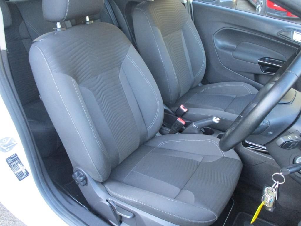 USED 2016 65 FORD FIESTA 1.2 ZETEC 3d 81 BHP FULL SERVICE HISTORY