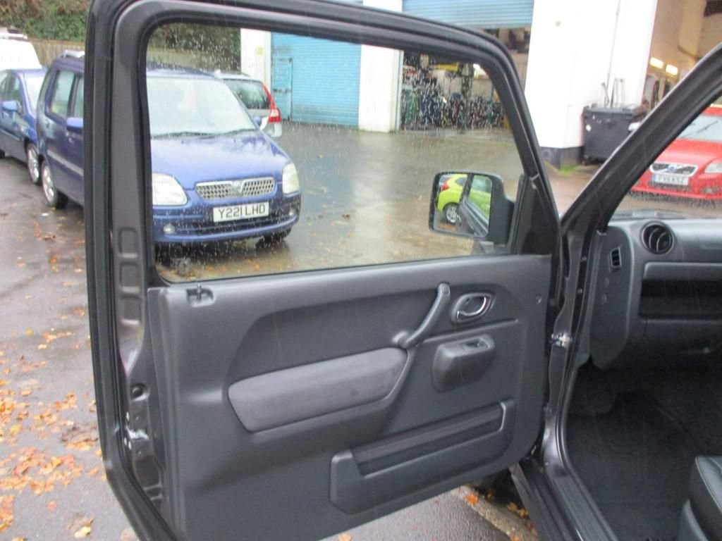 USED 2010 60 SUZUKI JIMNY 1.3 SZ4 3d 85 BHP 62000 MILES FULL SERV HISTORY