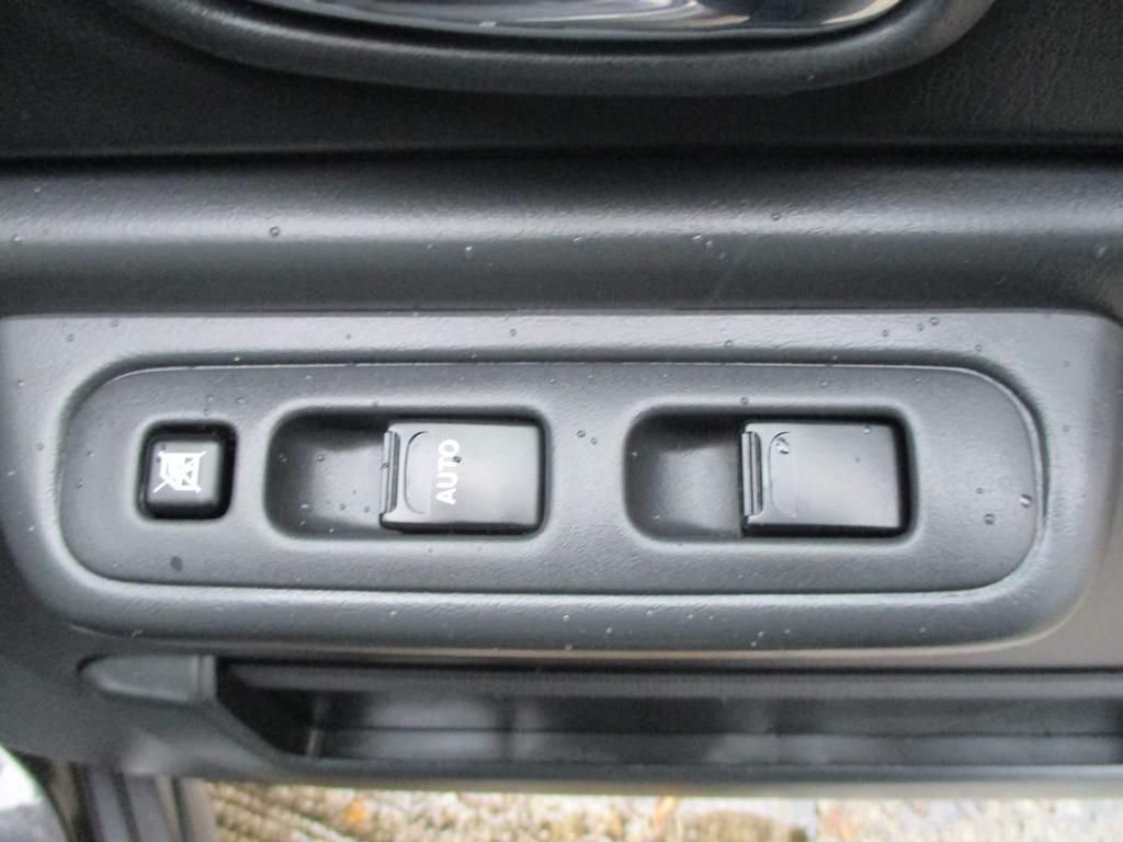 USED 2010 60 SUZUKI JIMNY 1.3 SZ4 3d 85 BHP 62000 MILES FULL SERV HISTORY
