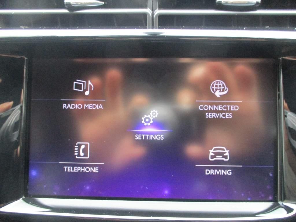 USED 2017 17 DS DS 3 1.2 PURETECH ELEGANCE S/S EAT6 3d 109 BHP RARE AUTOMATIC