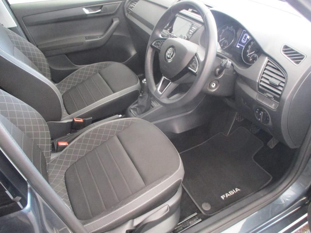 USED 2019 69 SKODA FABIA 1.0 COLOUR EDITION TSI 5d 94 BHP 29000 MILES DAB AUDIO