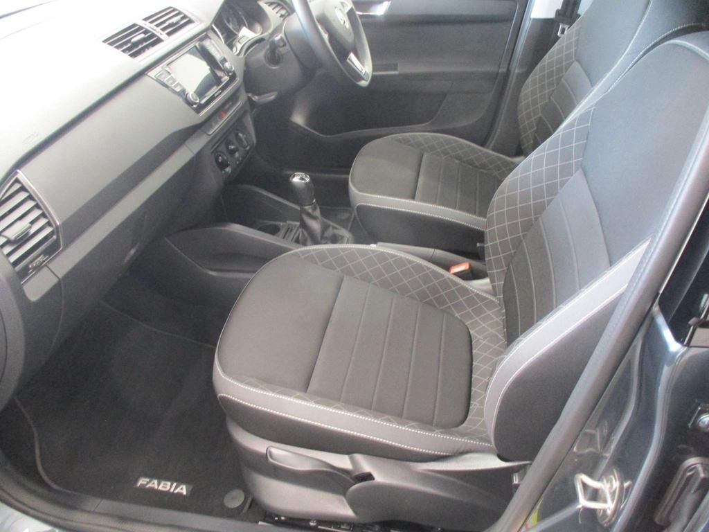 USED 2019 69 SKODA FABIA 1.0 COLOUR EDITION TSI 5d 94 BHP 29000 MILES DAB AUDIO