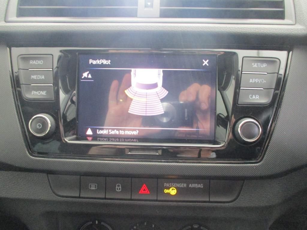 USED 2019 69 SKODA FABIA 1.0 COLOUR EDITION TSI 5d 94 BHP 29000 MILES DAB AUDIO