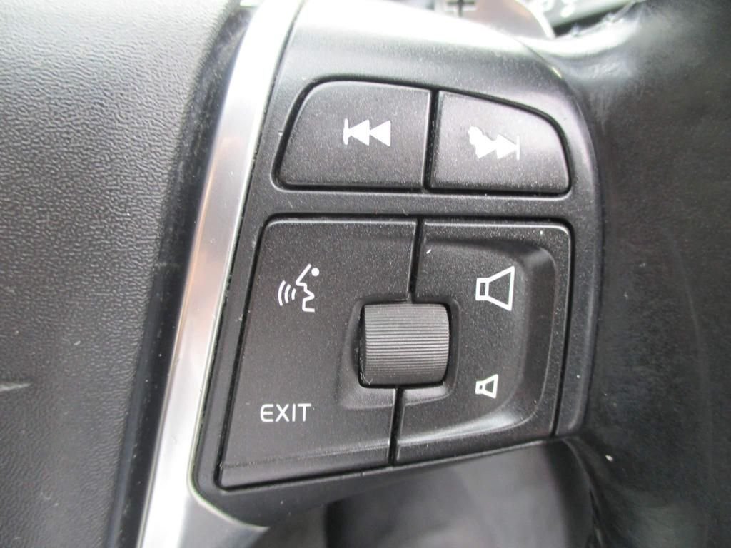 USED 2013 63 VOLVO V70 2.4 D5 SE LUX 5d 212 BHP WINTER + FAMILY PACK