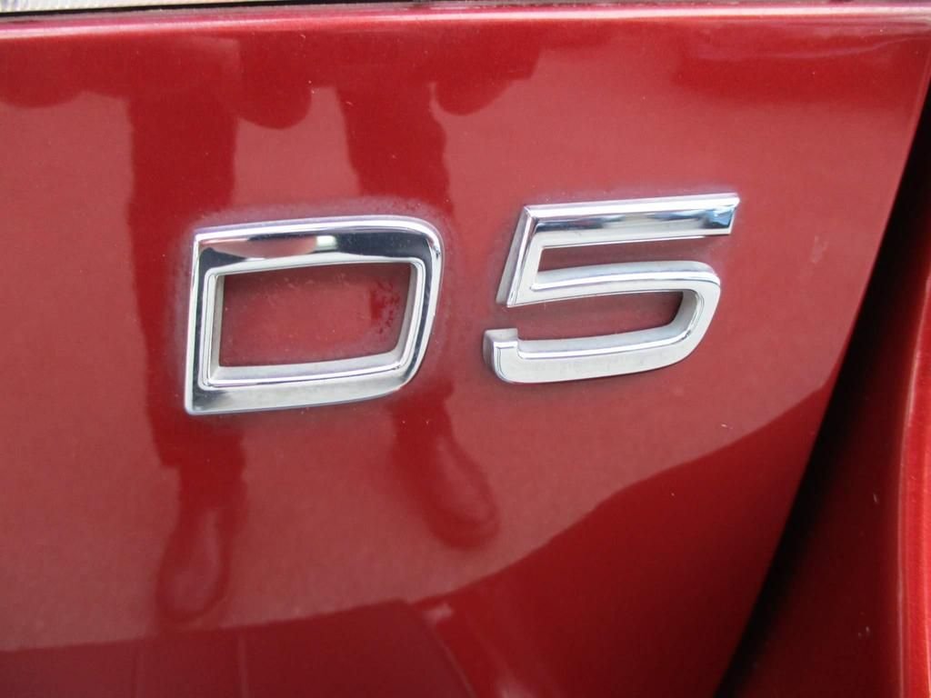 USED 2013 63 VOLVO V70 2.4 D5 SE LUX 5d 212 BHP WINTER + FAMILY PACK
