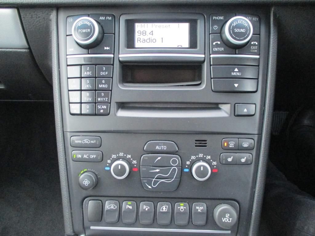 USED 2014 14 VOLVO XC90 2.4 D5 R-DESIGN NAV AWD 5d 200 BHP 61000 MILES R DESIGN