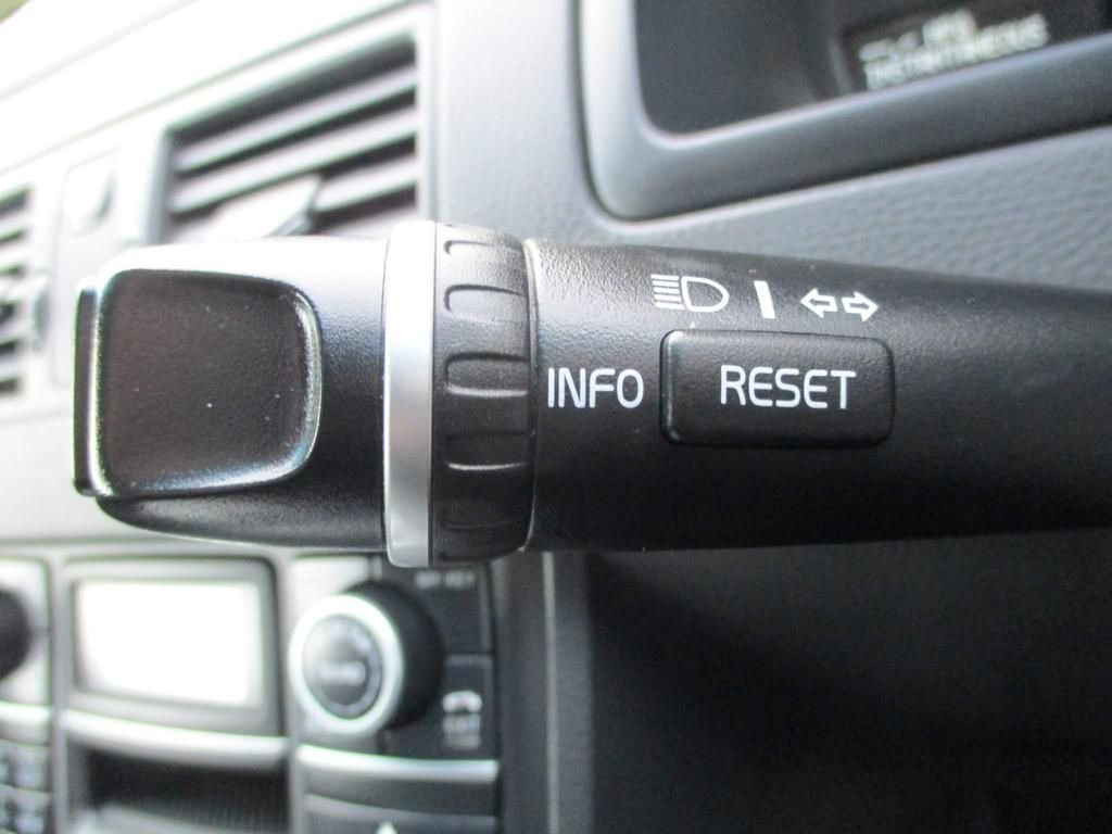 USED 2014 14 VOLVO XC90 2.4 D5 R-DESIGN NAV AWD 5d 200 BHP 61000 MILES R DESIGN