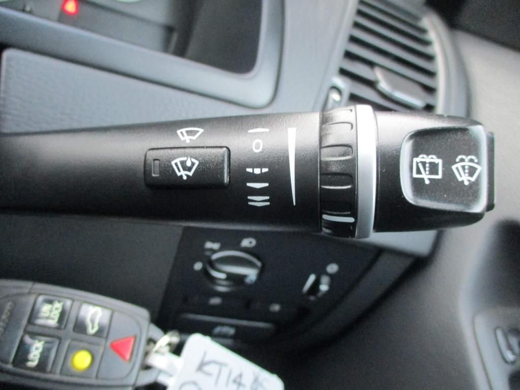 USED 2014 14 VOLVO XC90 2.4 D5 R-DESIGN NAV AWD 5d 200 BHP 61000 MILES R DESIGN