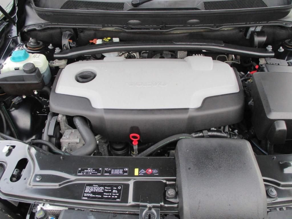 USED 2014 14 VOLVO XC90 2.4 D5 R-DESIGN NAV AWD 5d 200 BHP 61000 MILES R DESIGN
