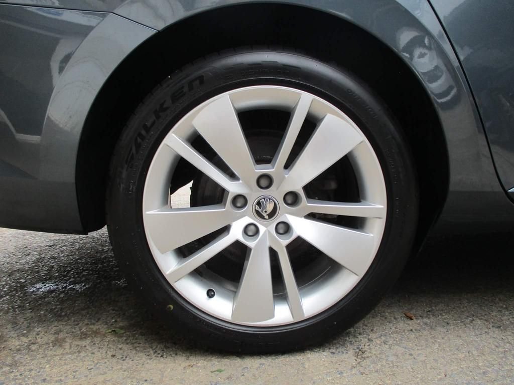 USED 2020 20 SKODA SUPERB 2.0 SE L TDI 5d 148 BHP FULL SERVICE HISTORY