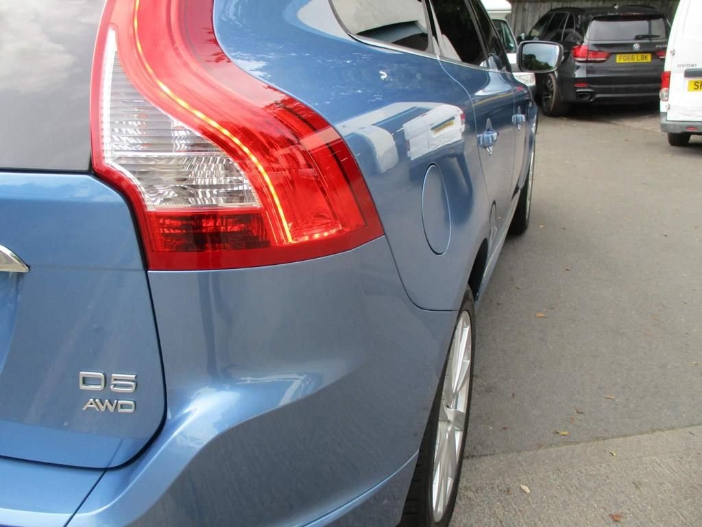 USED 2016 66 VOLVO XC60 2.4 D5 SE LUX NAV AWD 5d 217 BHP DRIVERS SUPPORT PACK