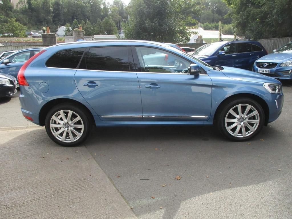 USED 2016 66 VOLVO XC60 2.4 D5 SE LUX NAV AWD 5d 217 BHP DRIVERS SUPPORT PACK