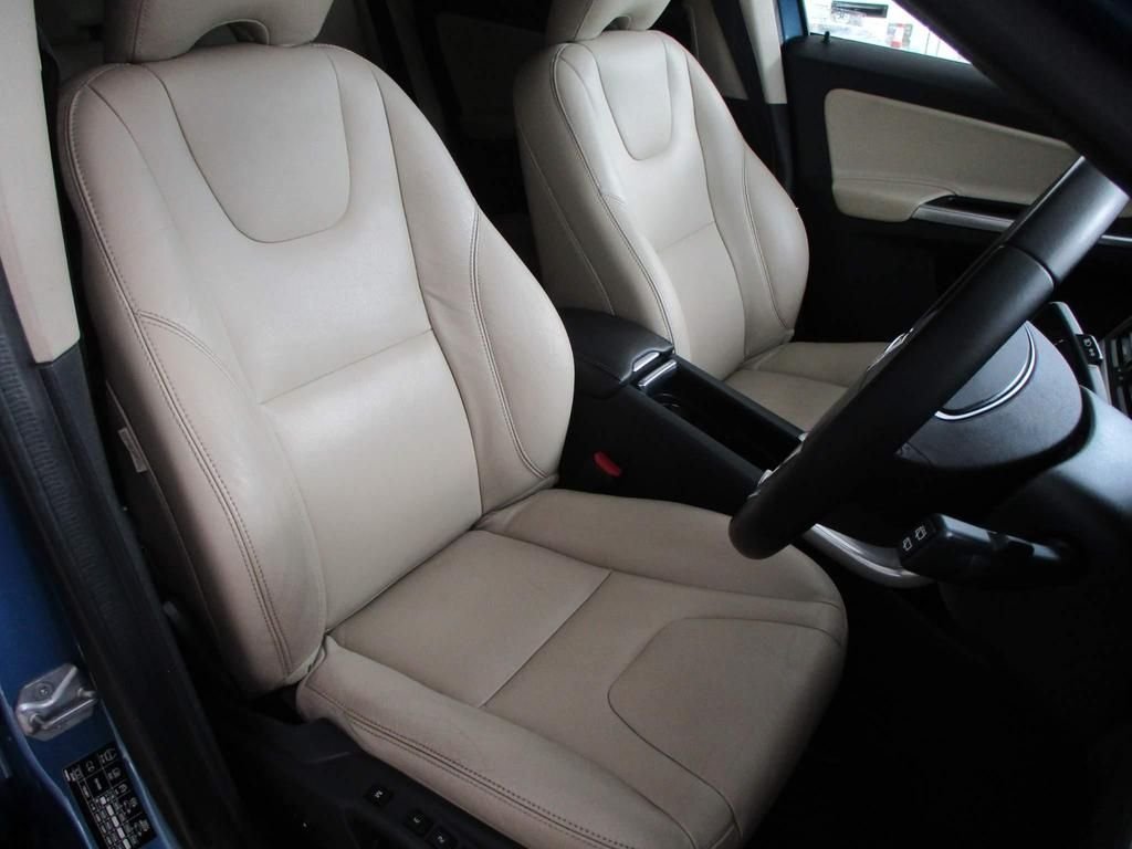 USED 2016 66 VOLVO XC60 2.4 D5 SE LUX NAV AWD 5d 217 BHP DRIVERS SUPPORT PACK
