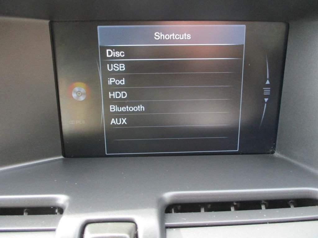 USED 2016 66 VOLVO XC60 2.4 D5 SE LUX NAV AWD 5d 217 BHP DRIVERS SUPPORT PACK
