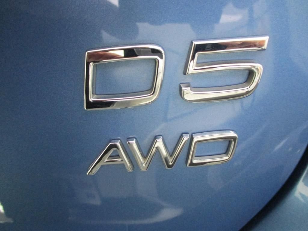 USED 2016 66 VOLVO XC60 2.4 D5 SE LUX NAV AWD 5d 217 BHP DRIVERS SUPPORT PACK