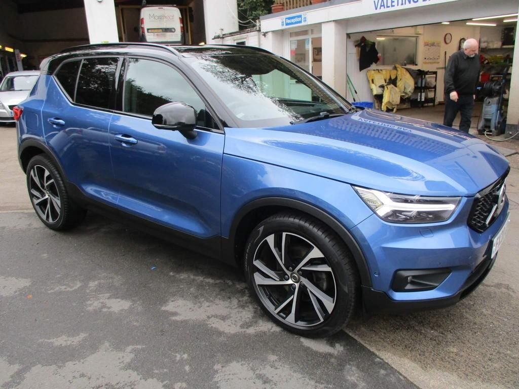 USED 2020 20 VOLVO XC40 2.0 D4 R-DESIGN PRO AWD 5d 188 BHP FULL SERVICE HISTORY
