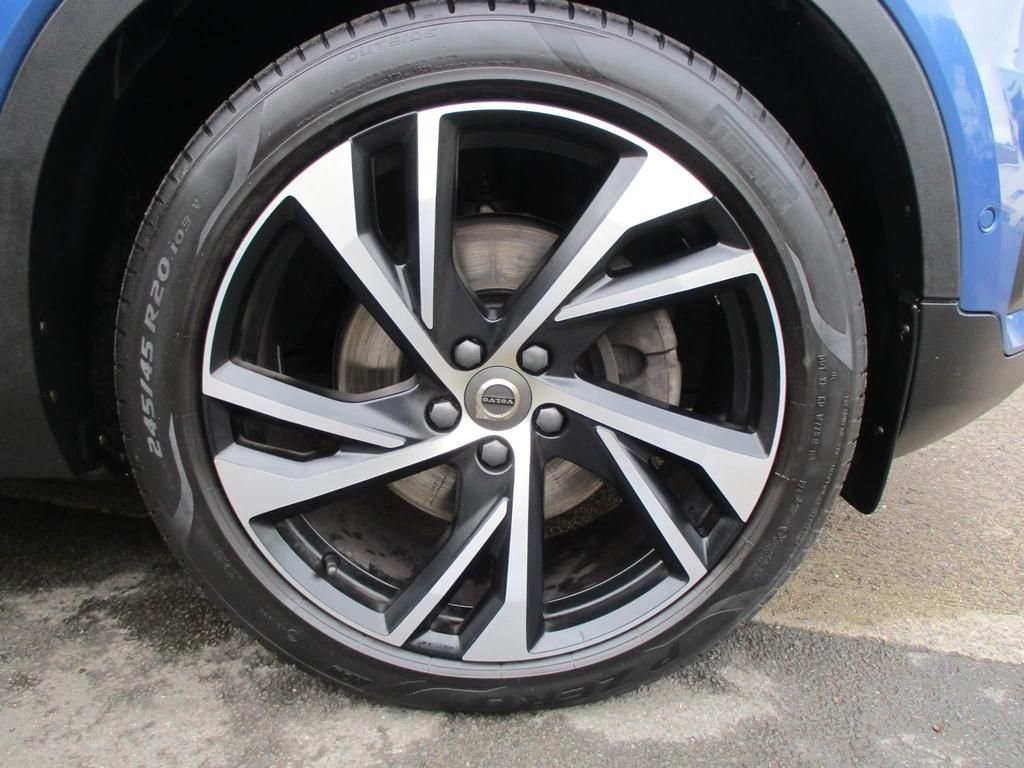 USED 2020 20 VOLVO XC40 2.0 D4 R-DESIGN PRO AWD 5d 188 BHP FULL SERVICE HISTORY
