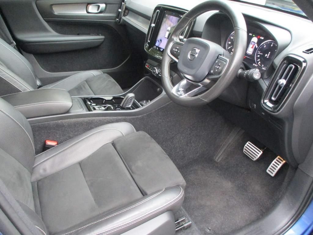USED 2020 20 VOLVO XC40 2.0 D4 R-DESIGN PRO AWD 5d 188 BHP FULL SERVICE HISTORY