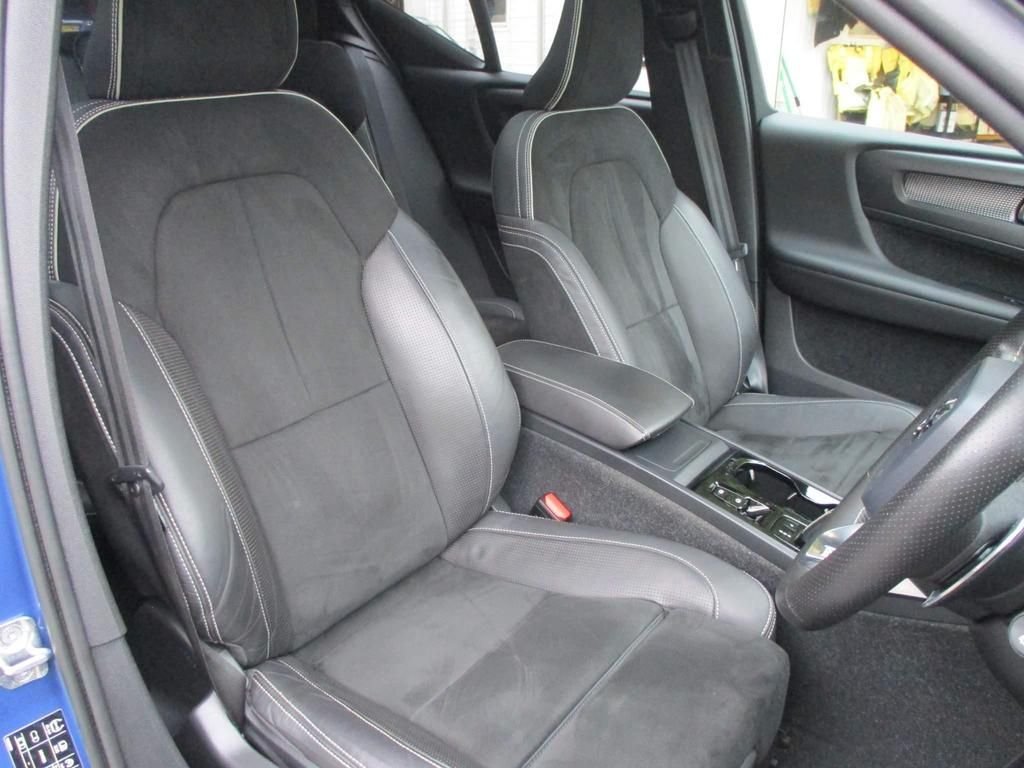 USED 2020 20 VOLVO XC40 2.0 D4 R-DESIGN PRO AWD 5d 188 BHP FULL SERVICE HISTORY