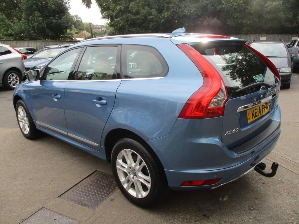 USED 2014 14 VOLVO XC60 2.4 D4 SE LUX NAV AWD 5d 178 BHP WINTER + FAMILY PACK