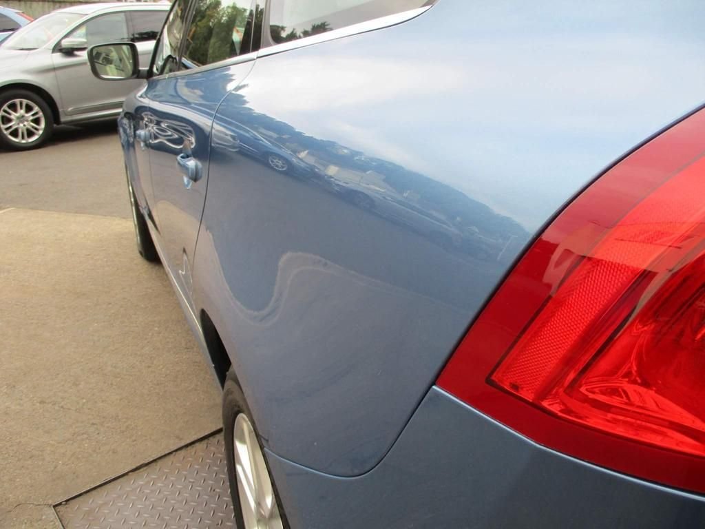 USED 2014 14 VOLVO XC60 2.4 D4 SE LUX NAV AWD 5d 178 BHP WINTER + FAMILY PACK