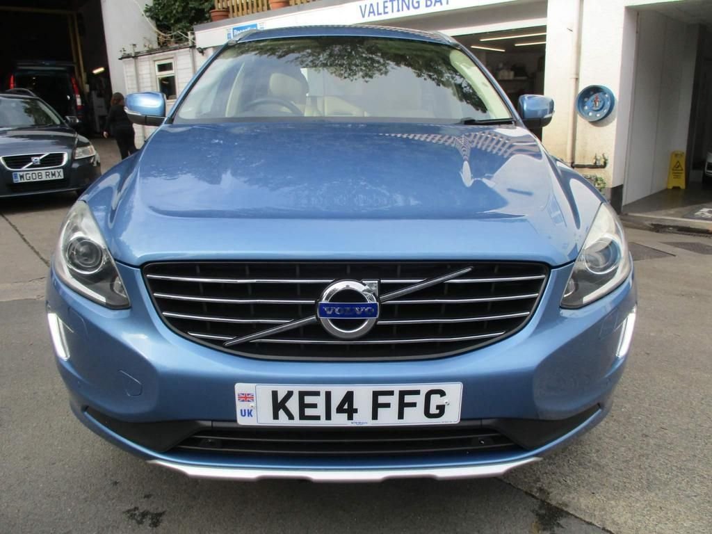 USED 2014 14 VOLVO XC60 2.4 D4 SE LUX NAV AWD 5d 178 BHP WINTER + FAMILY PACK