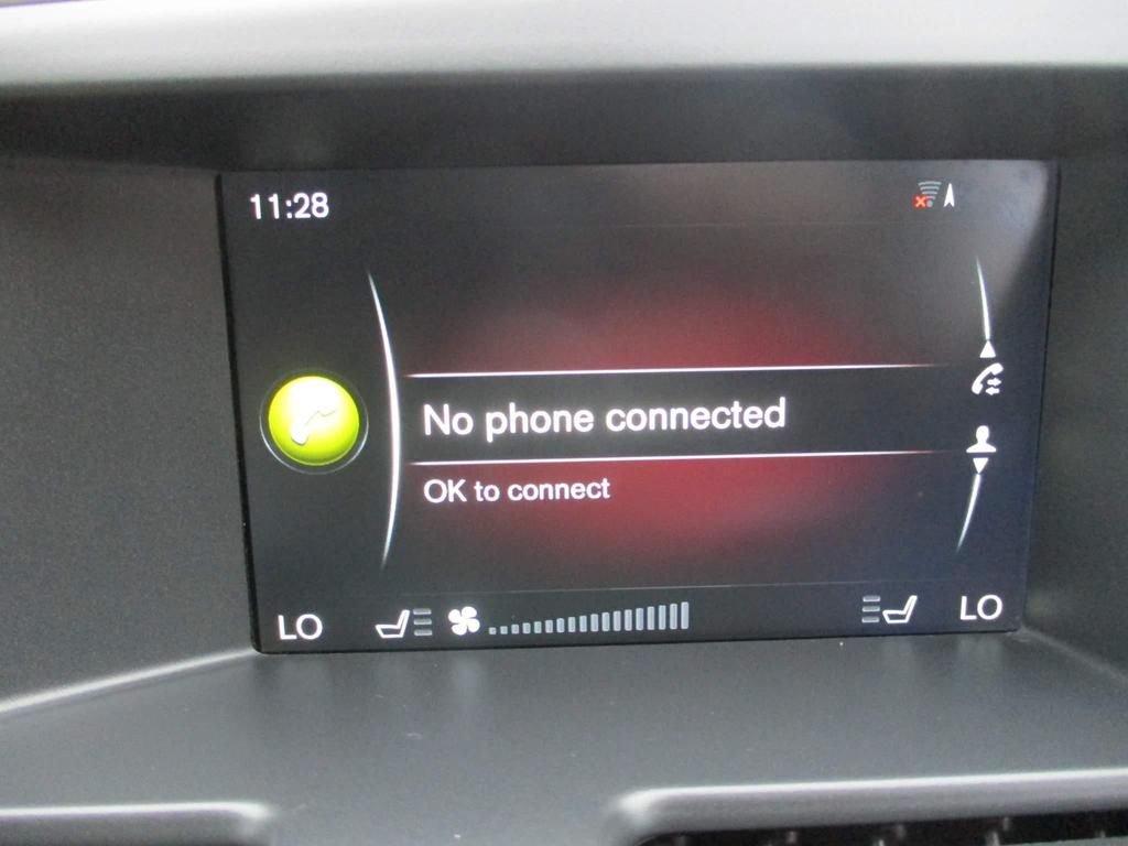 USED 2014 14 VOLVO XC60 2.4 D4 SE LUX NAV AWD 5d 178 BHP WINTER + FAMILY PACK