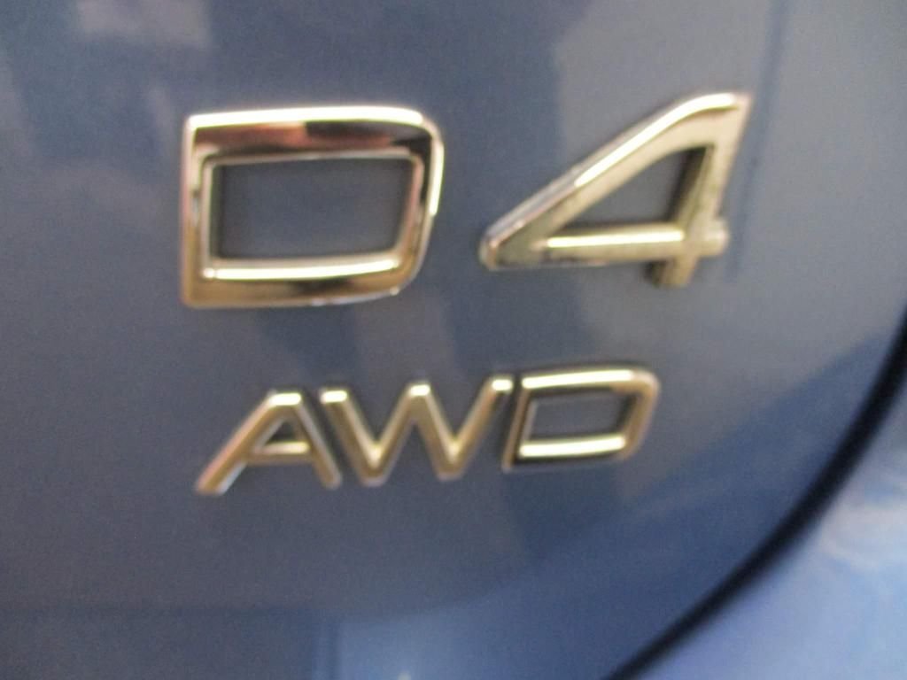 USED 2014 14 VOLVO XC60 2.4 D4 SE LUX NAV AWD 5d 178 BHP WINTER + FAMILY PACK