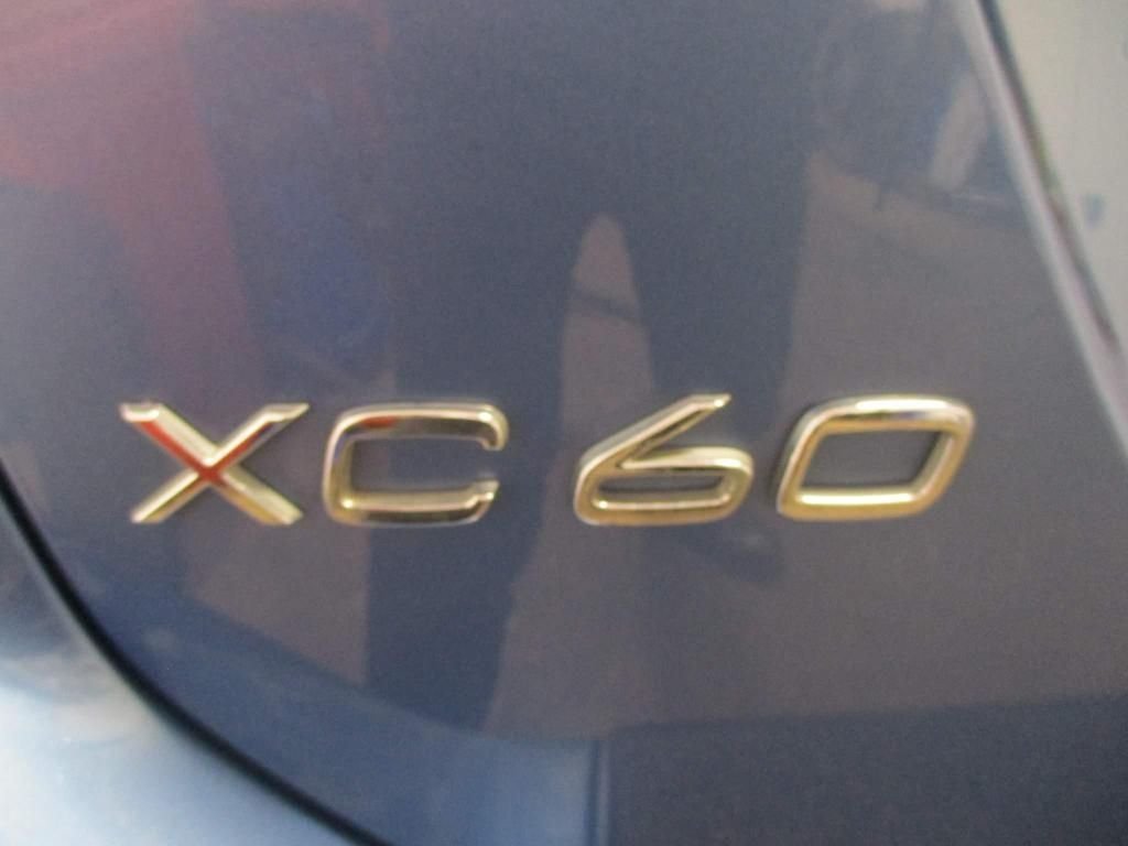 USED 2014 14 VOLVO XC60 2.4 D4 SE LUX NAV AWD 5d 178 BHP WINTER + FAMILY PACK