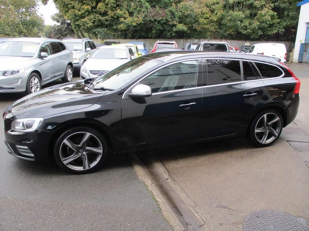 USED 2015 64 VOLVO V60 1.6 T4 R-DESIGN 5d 177 BHP GREAT SPECIFICATION