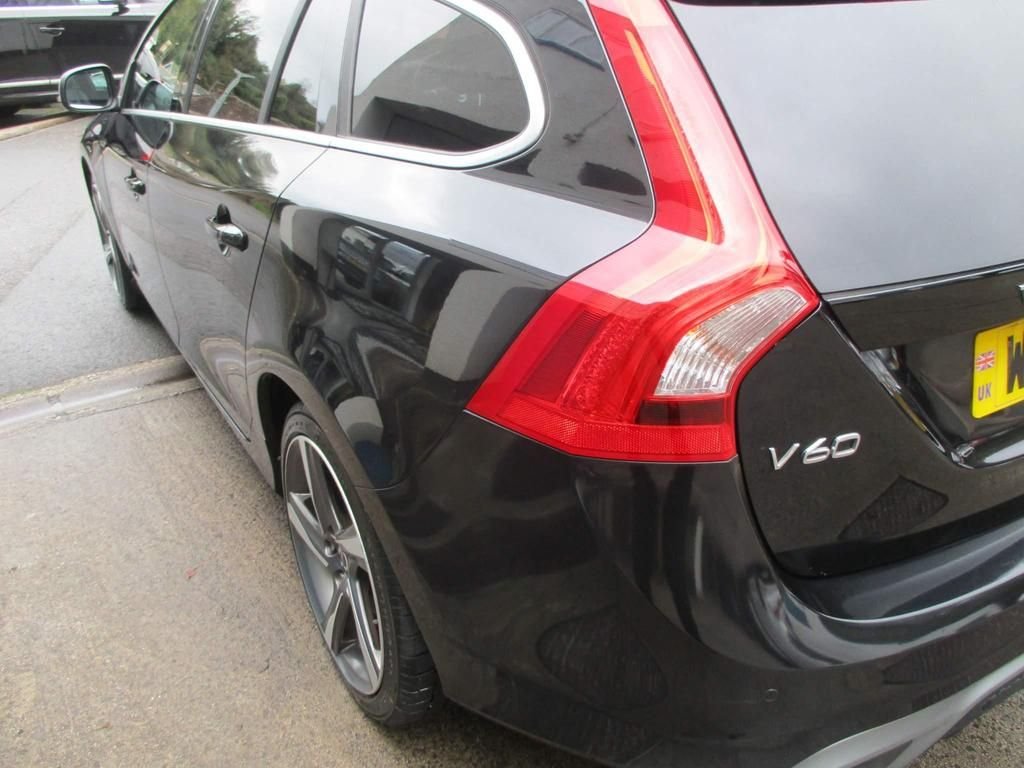 USED 2015 64 VOLVO V60 1.6 T4 R-DESIGN 5d 177 BHP GREAT SPECIFICATION