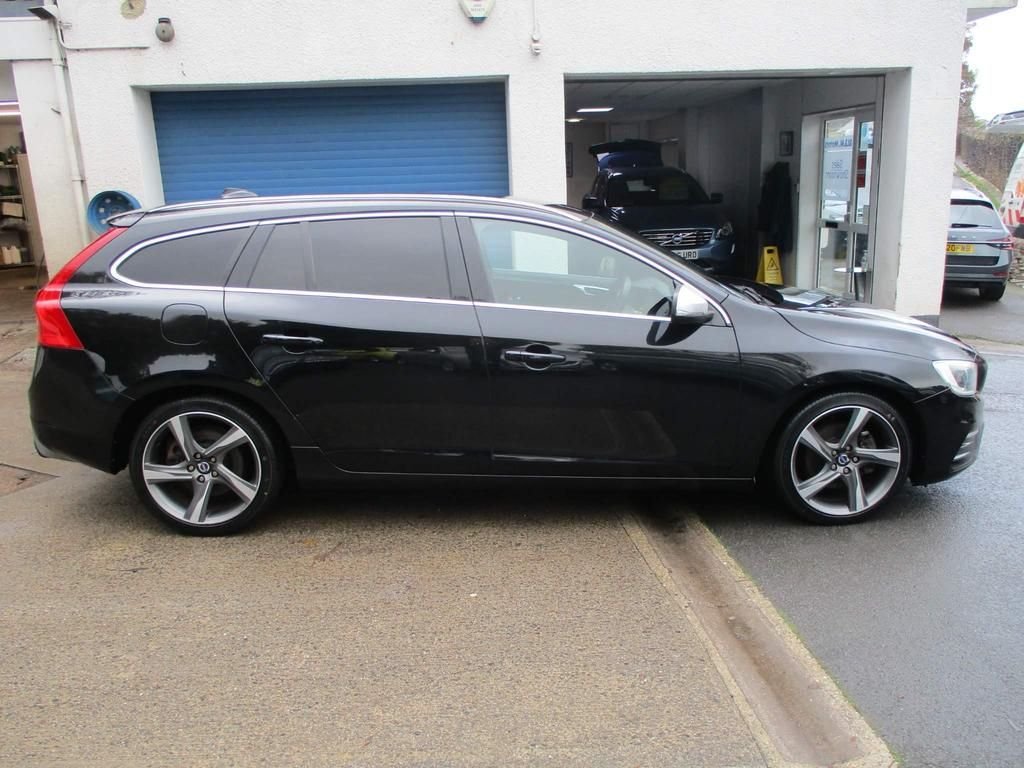 USED 2015 64 VOLVO V60 1.6 T4 R-DESIGN 5d 177 BHP GREAT SPECIFICATION