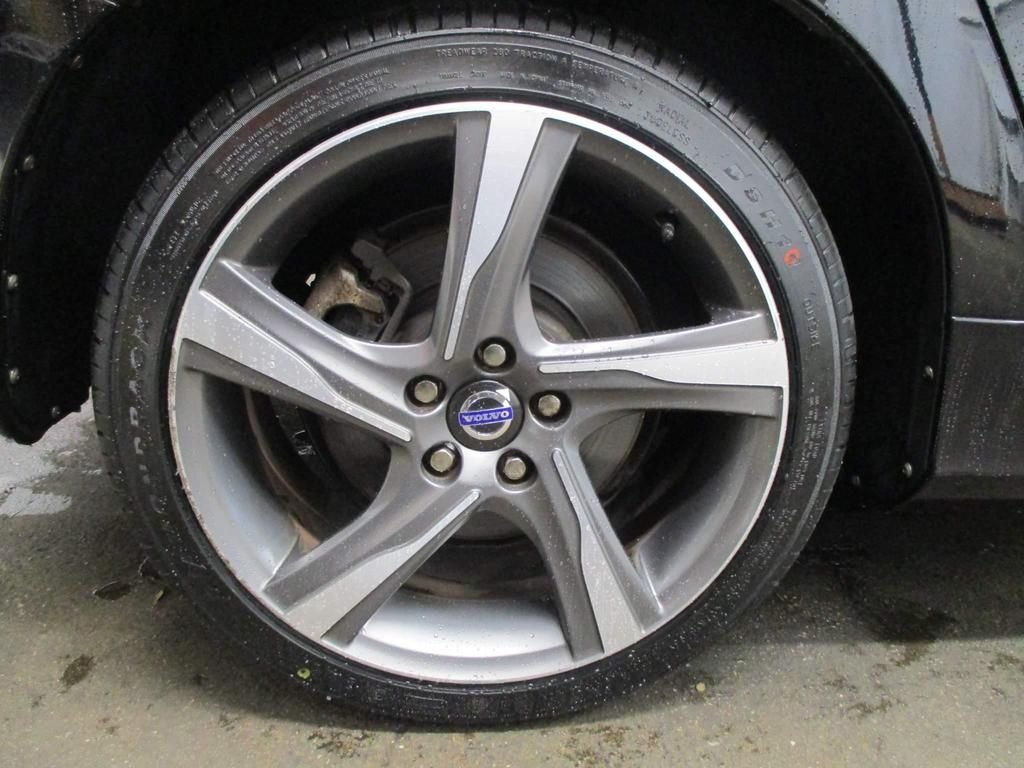 USED 2015 64 VOLVO V60 1.6 T4 R-DESIGN 5d 177 BHP GREAT SPECIFICATION