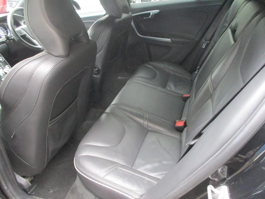 USED 2015 64 VOLVO V60 1.6 T4 R-DESIGN 5d 177 BHP GREAT SPECIFICATION