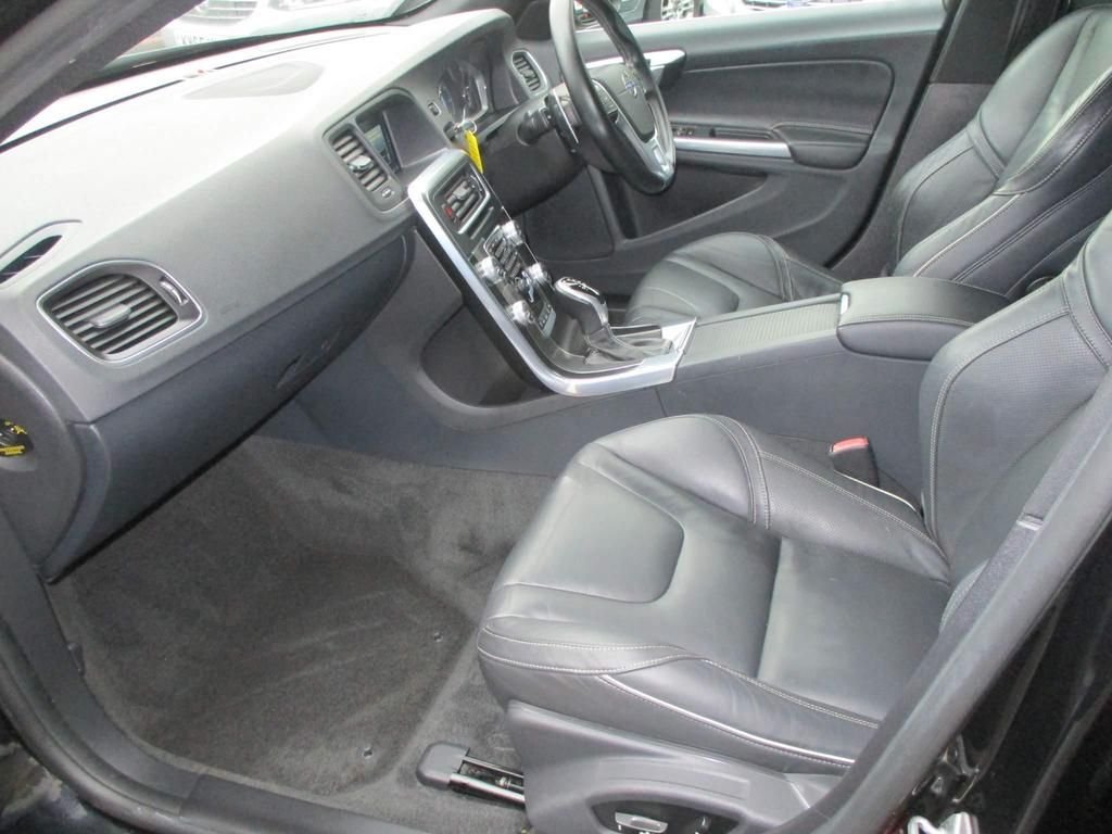 USED 2015 64 VOLVO V60 1.6 T4 R-DESIGN 5d 177 BHP GREAT SPECIFICATION