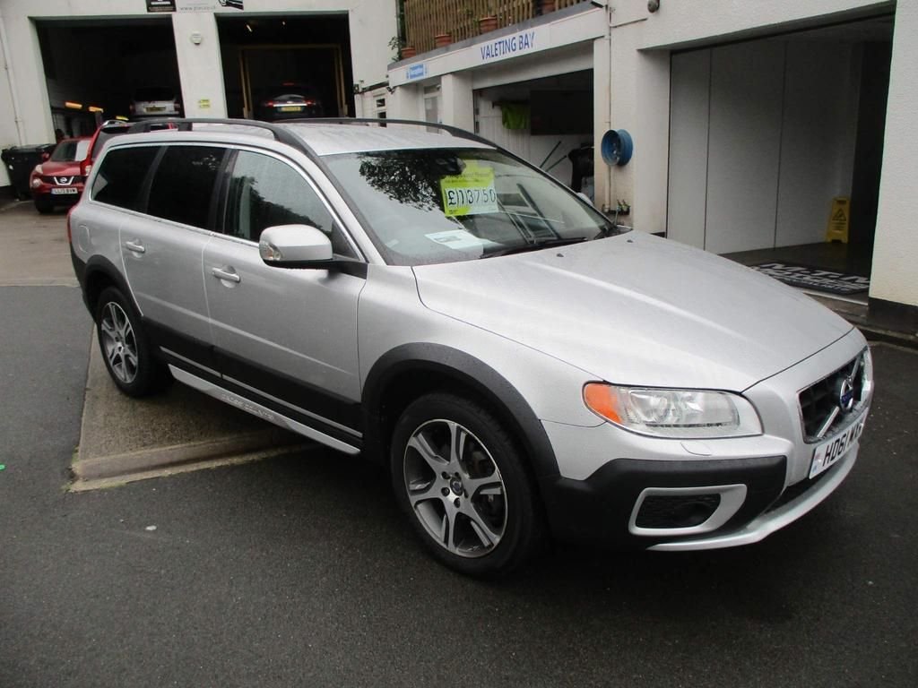 USED 2011 61 VOLVO XC70 2.4 D5 SE LUX AWD 5d 212 BHP LOW MILEAGE WITH FSH !!