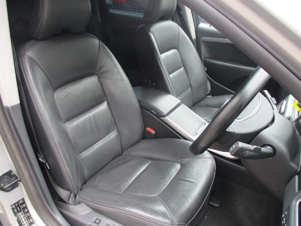 USED 2011 61 VOLVO XC70 2.4 D5 SE LUX AWD 5d 212 BHP LOW MILEAGE WITH FSH !!