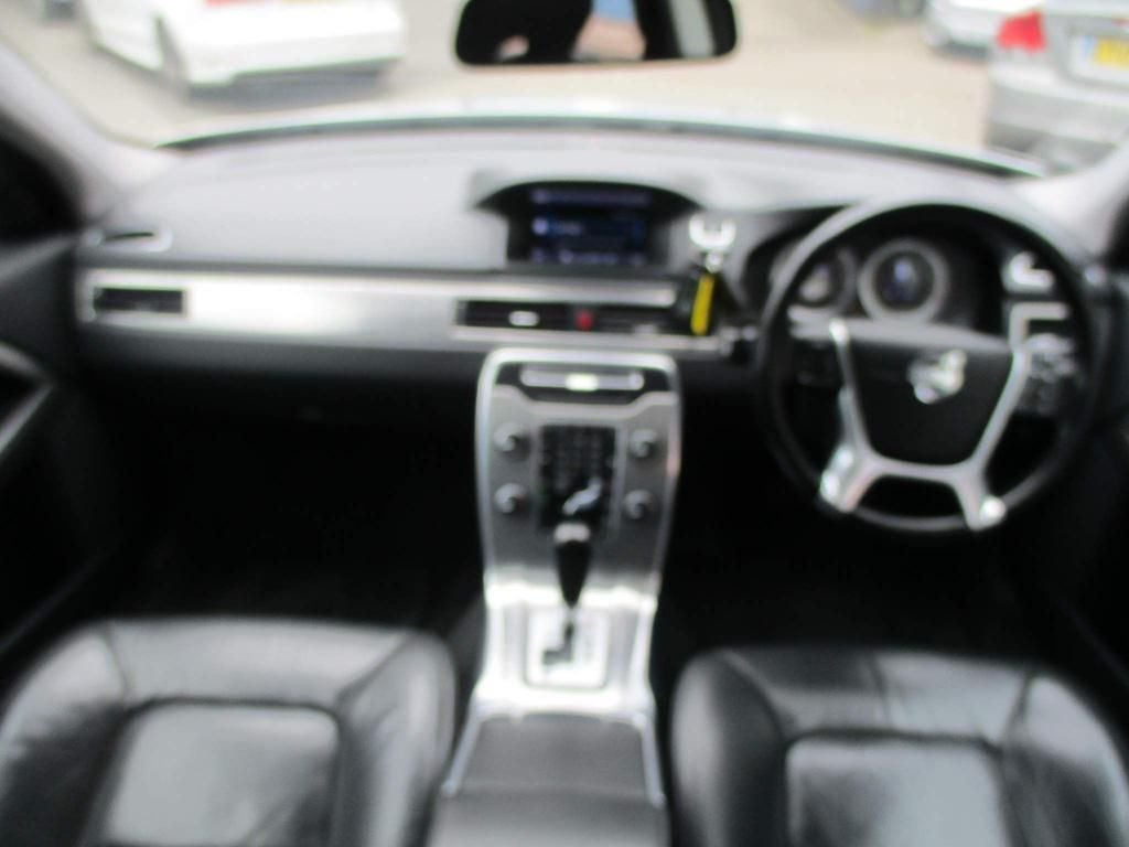 USED 2011 61 VOLVO XC70 2.4 D5 SE LUX AWD 5d 212 BHP LOW MILEAGE WITH FSH !!
